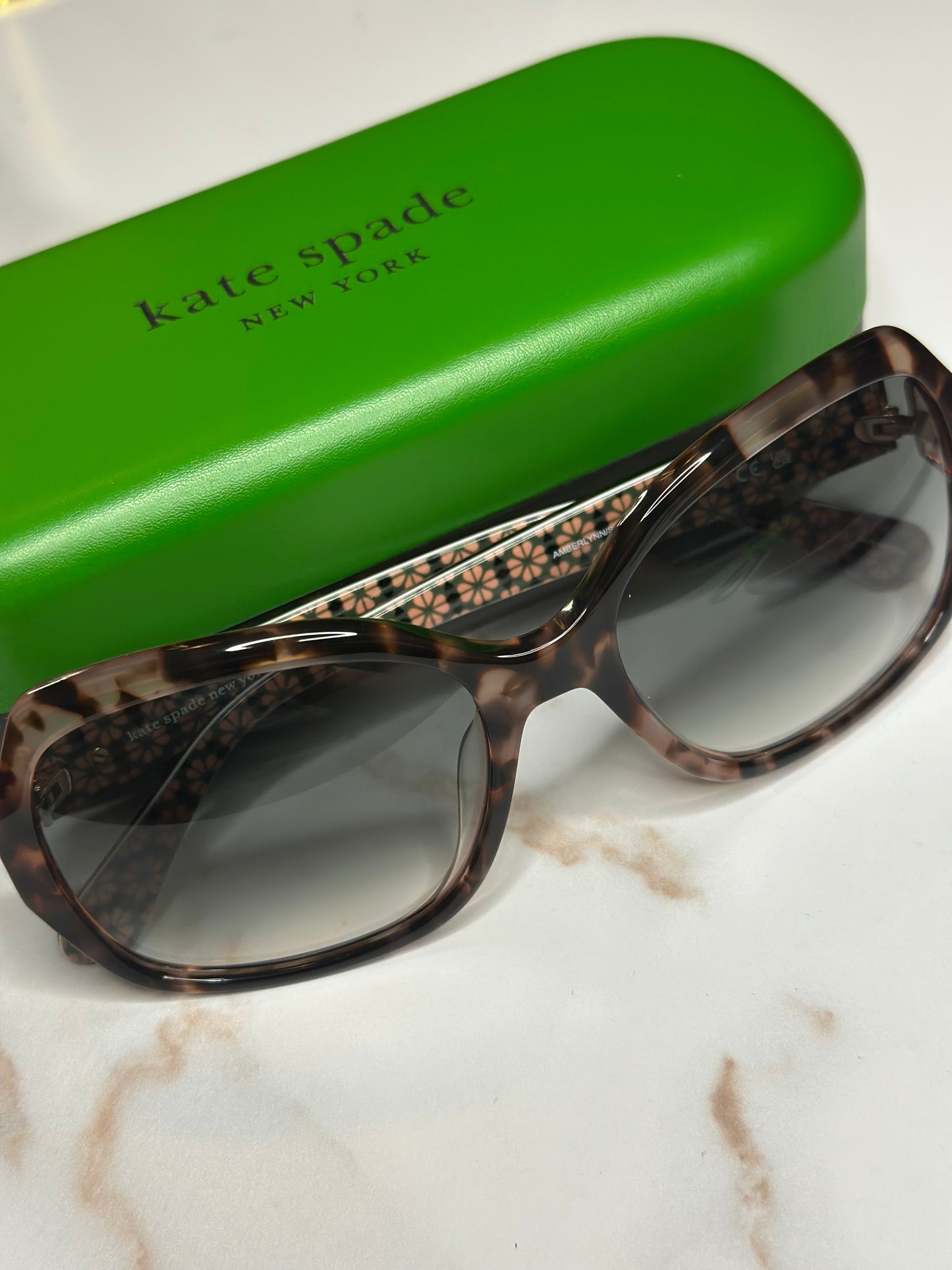 Pre-owned Kate Spade multicolor tortoise sunglasses