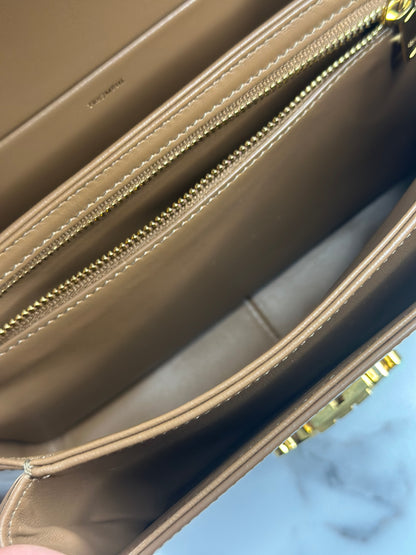 Pre-owned CELINE CLASSIQUE TRIOMPHE BAG IN NATURAL CALFSKIN CROSSBODY