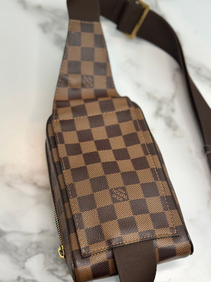 Pre-owned Louis Vuitton Damier canvas Geronimo bum bag