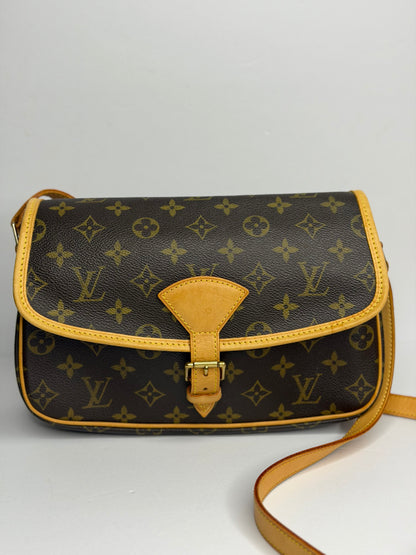 Pre-owned Louis Vuitton Sologne Handbag Monogram Canvas crossbody