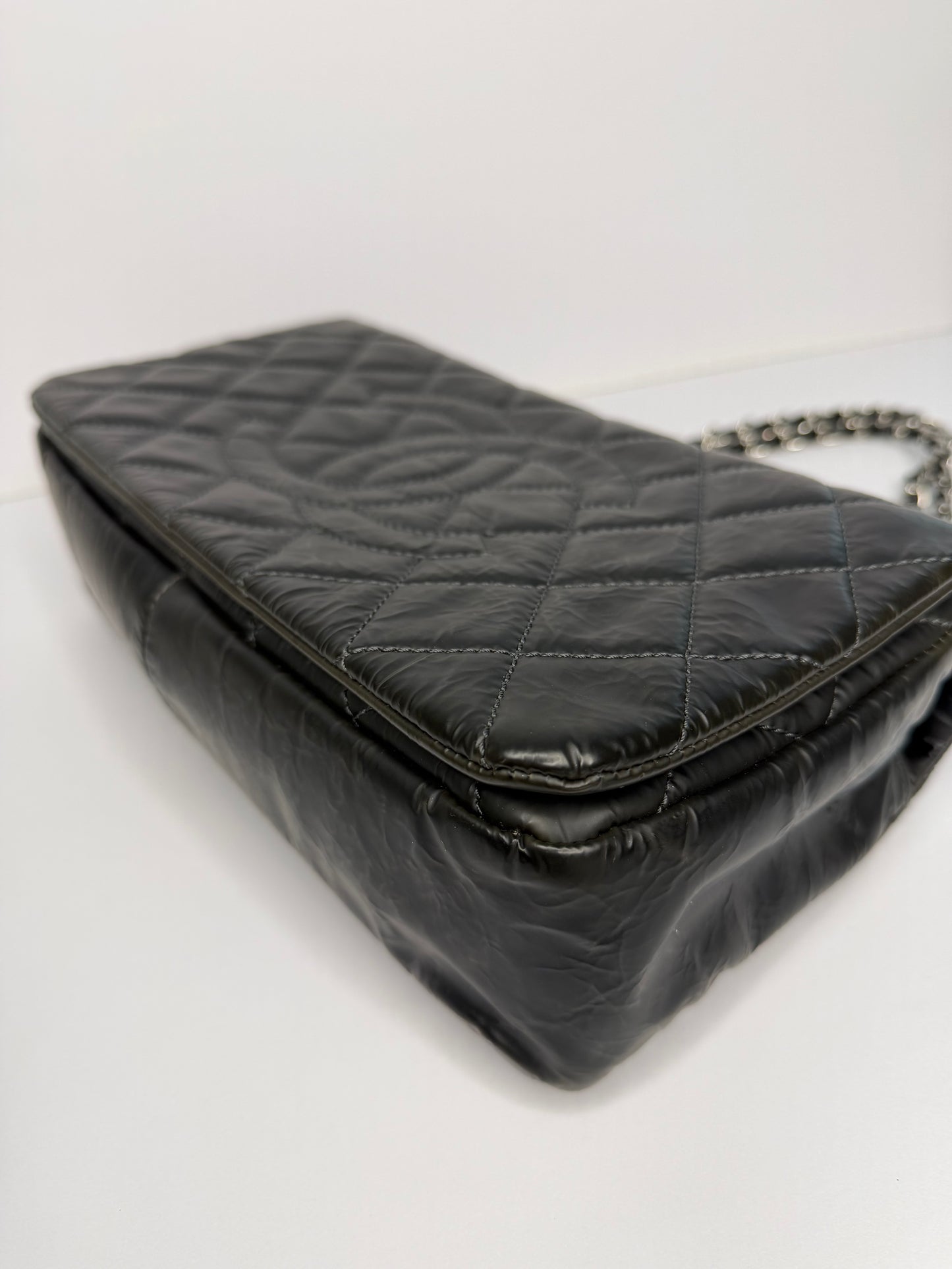 Pre-owned Chanel Timeless CC Flap Quilted Glazed Calfskin Medium shoulder bag
