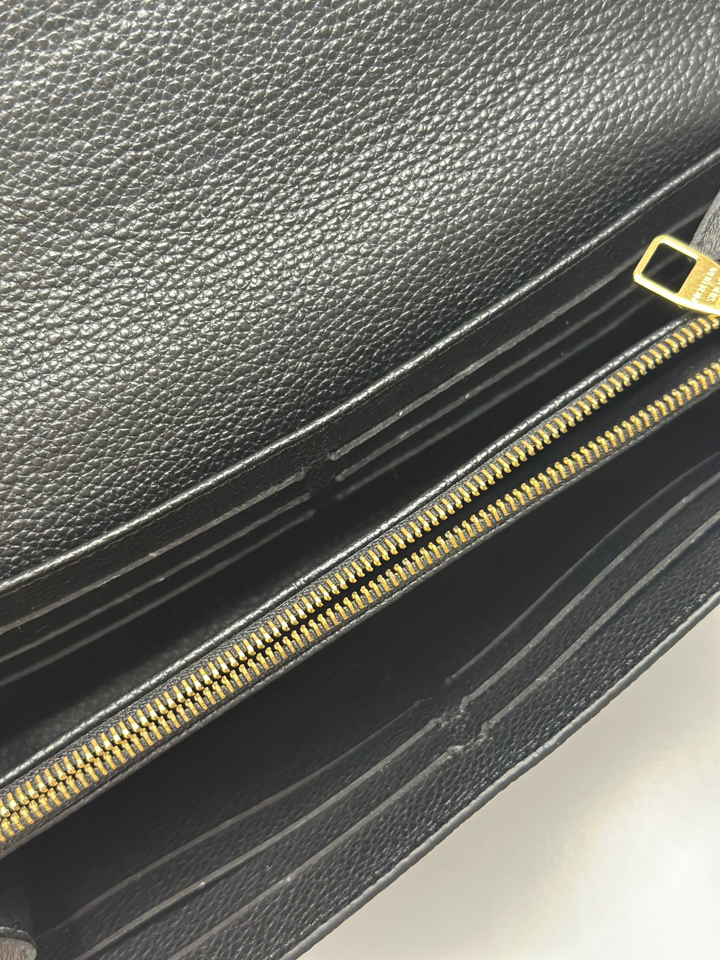 Pre-owned Louis Vuitton black Empriente leather Sara wallet