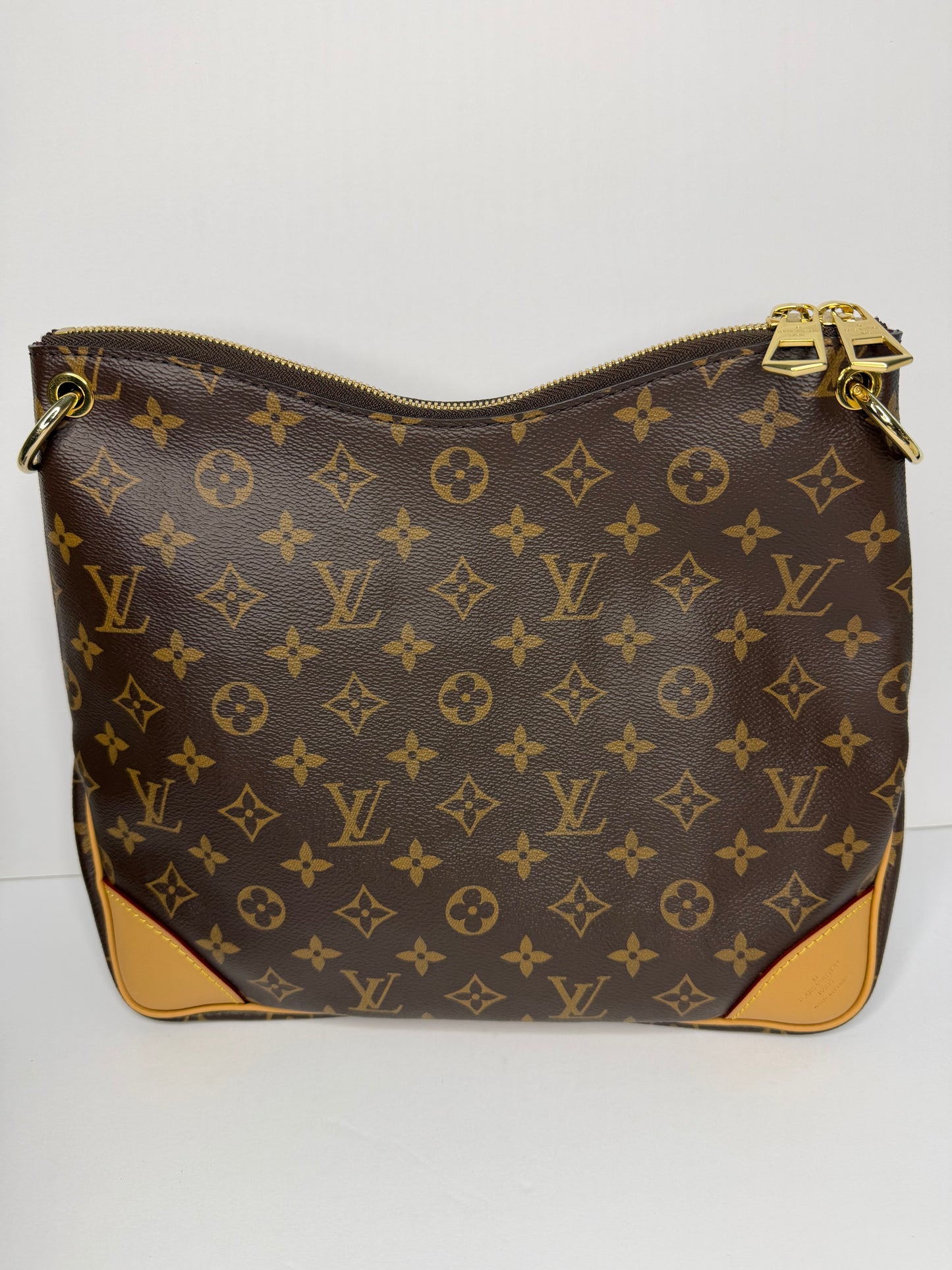 Pre-owned Louis Vuitton Monogram Canvas Odeon MM crossbody