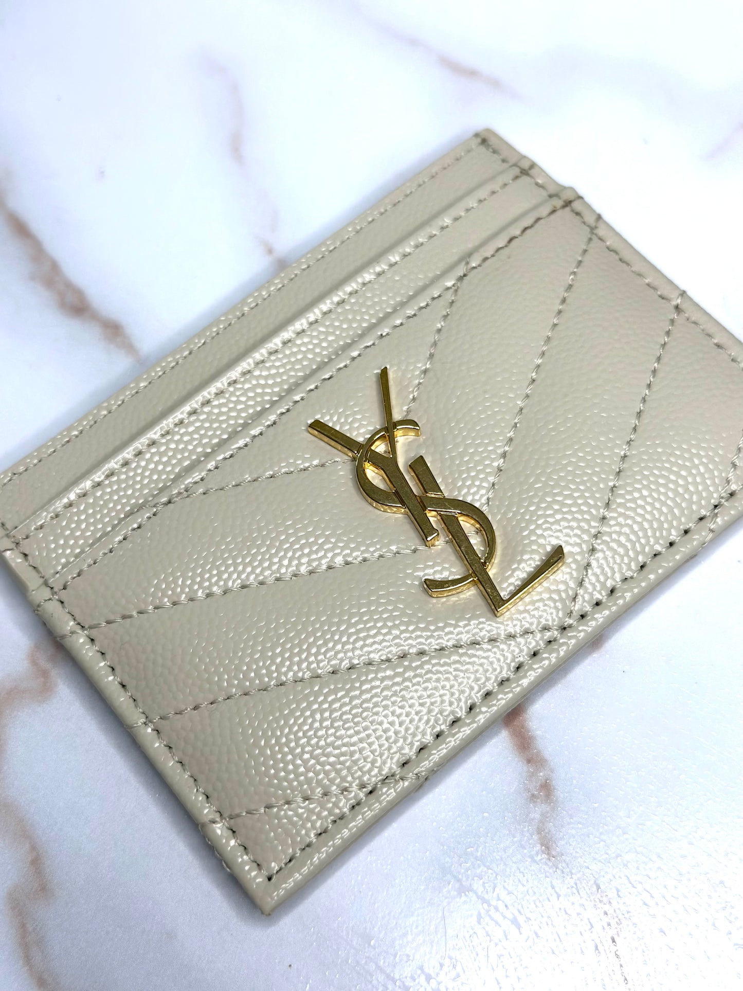 Pre-owned Saint Laurent Grain de Poudre off-white cardholder