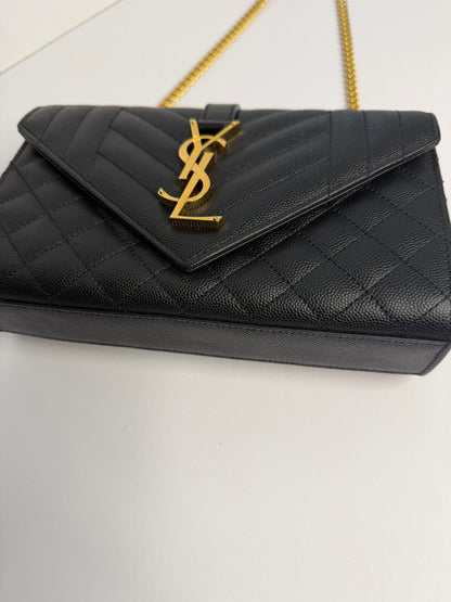 Pre-owned Saint Laurent ENVELOPE IN QUILTED LEATHER GRAIN DE POUDRE SMALL crossbody