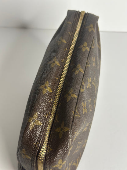Pre-owned Louis Vuitton monogram canvas toiletry 25 pouch