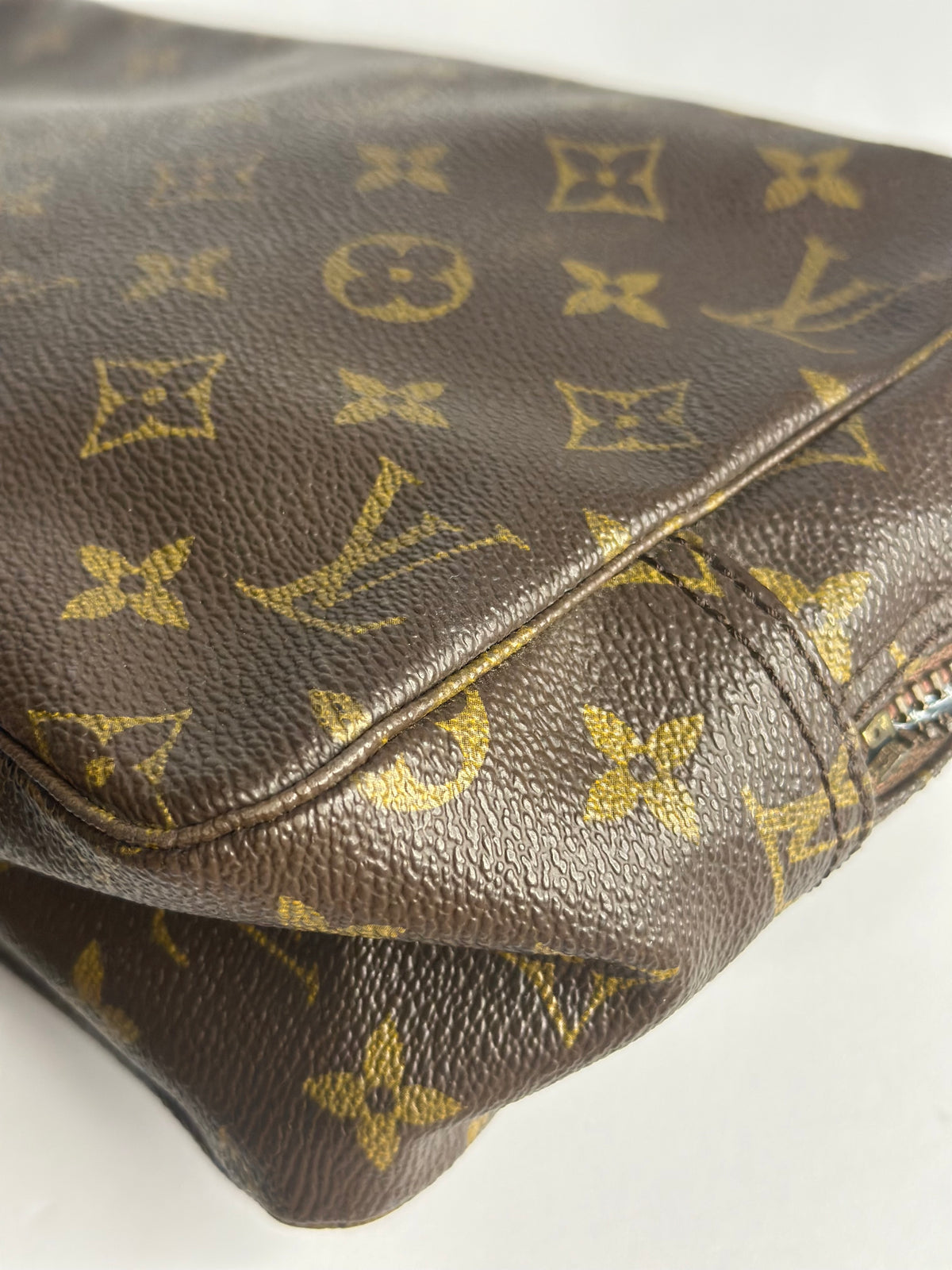 Pre-owned Louis Vuitton monogram canvas trousse 28 toiletry pouch