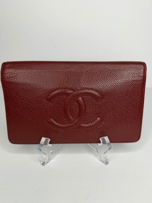 Pre-owned Chanel burgundy caviar leather  Timeless CC L Yen Wallet
