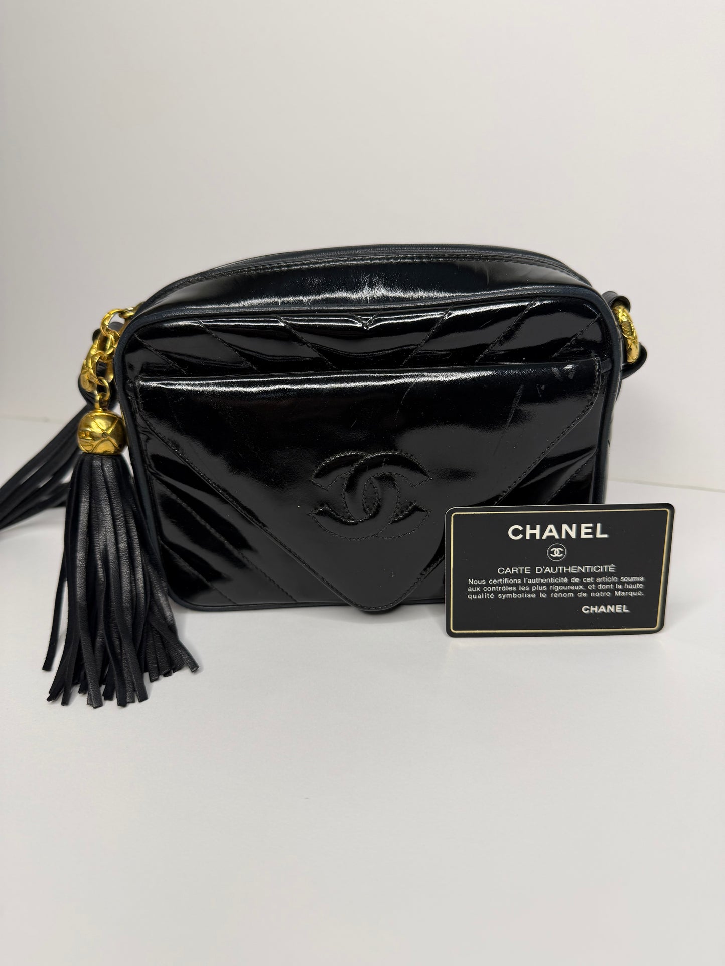 Pre-owned Chanel vintage Coco CC patent leather camera Crossbody