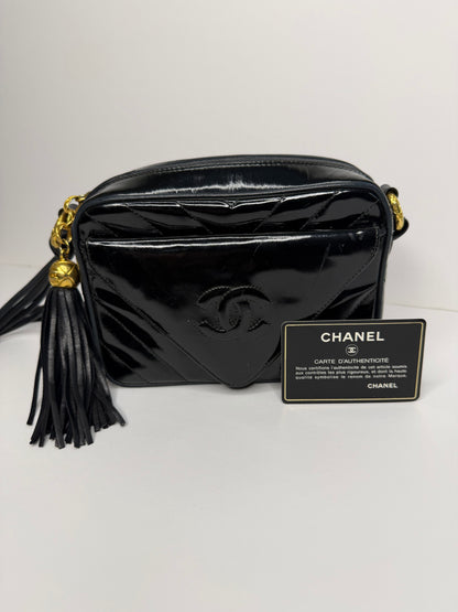 Pre-owned Chanel vintage Coco CC patent leather camera Crossbody