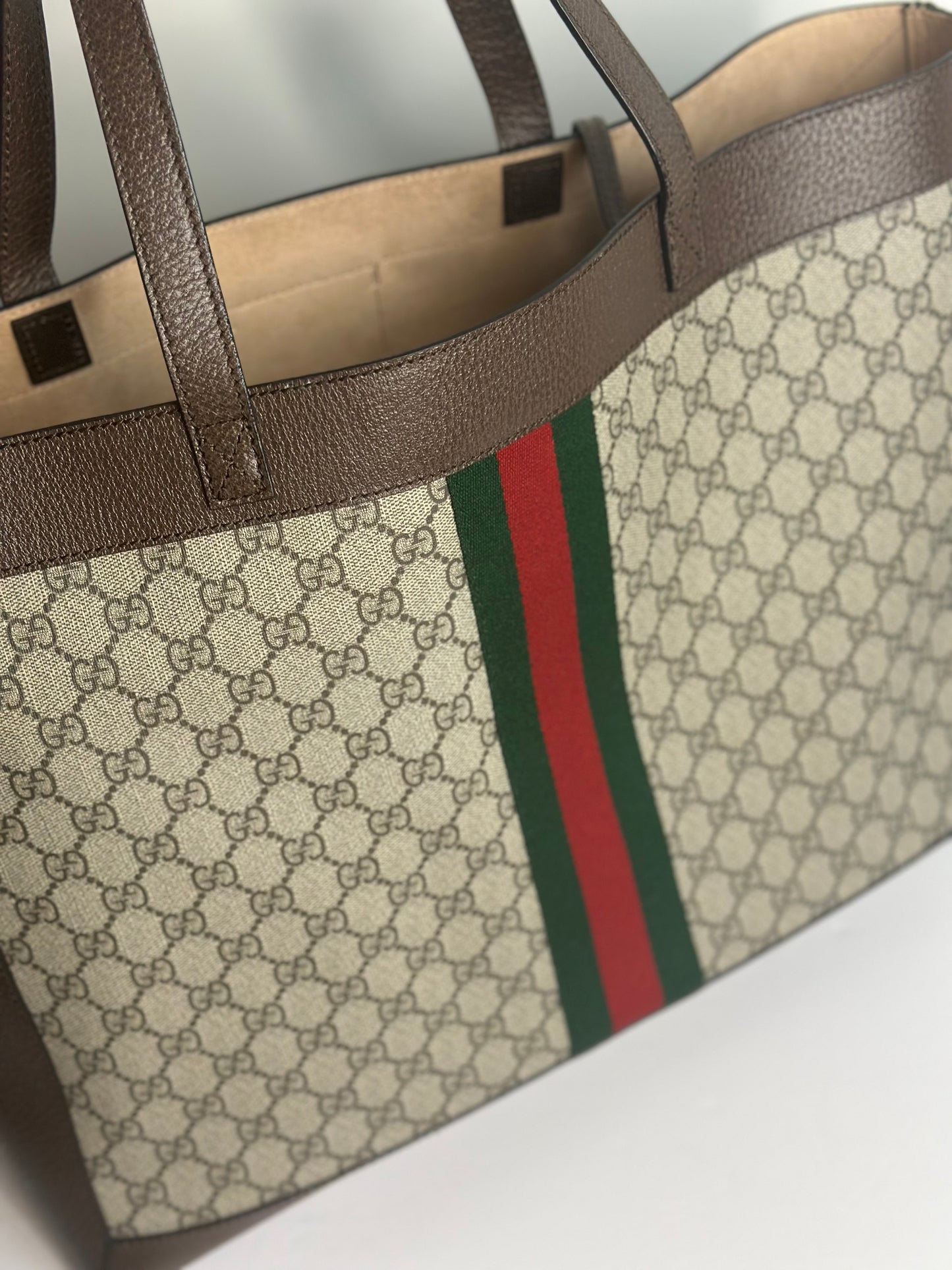 Pre-owned Gucci Soft GG Supreme tote bag in beige canvas and brown leather