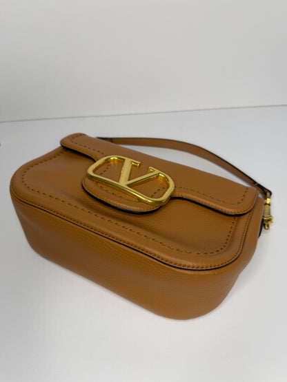 Pre-owned Valentino Garavani Alltime camel tone leather shoulder bag