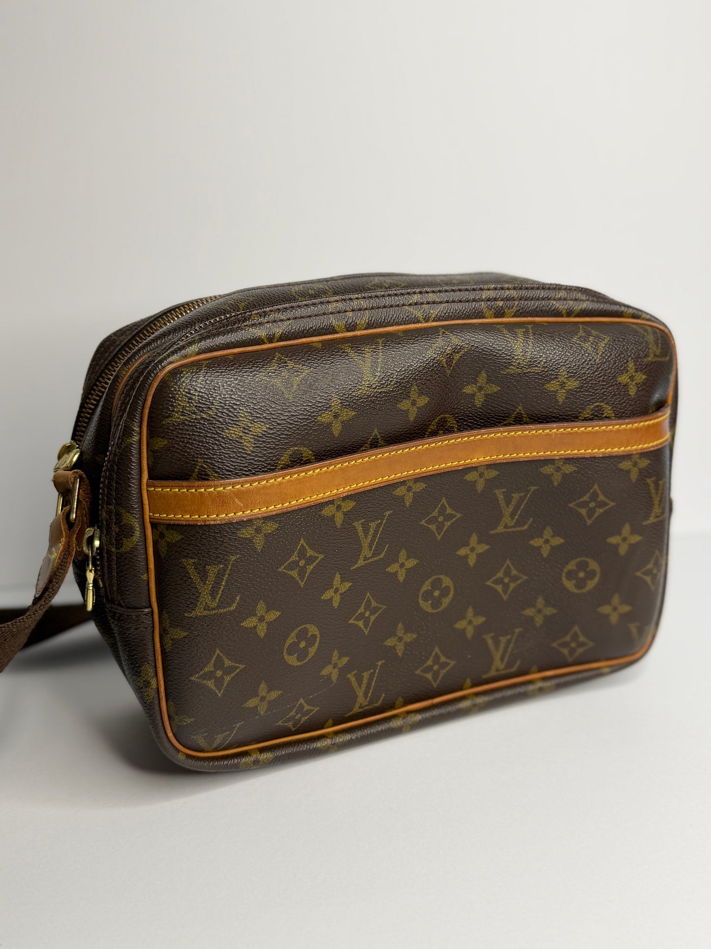 Pre-owned Louis Vuitton monogram, canvas reporter PM messenger