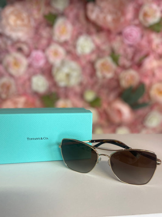 Pre-Owned Tiffany & Co Gold Sunglasses