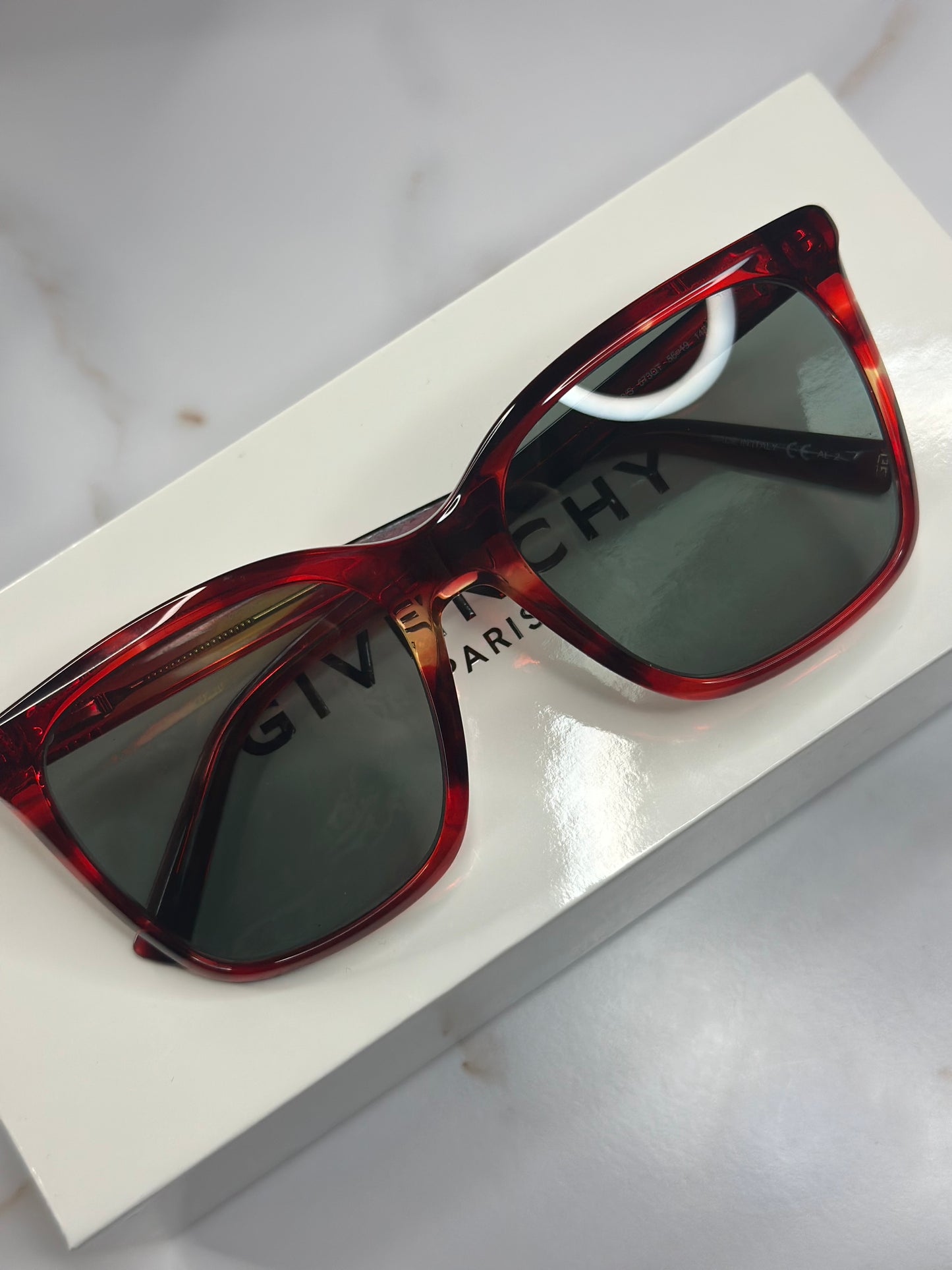 Pre-owned Givenchy red tortoise sunglasses