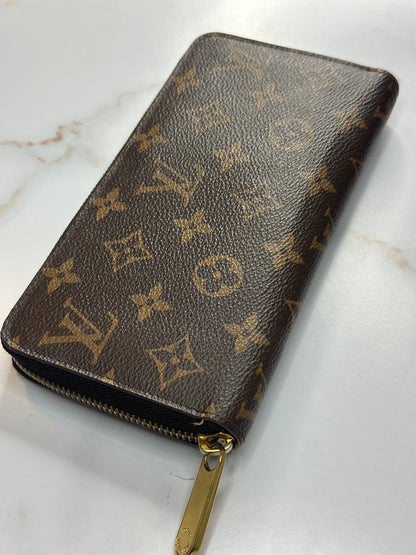Pre-owned Louis Vuitton monogram canvas zippy wallet