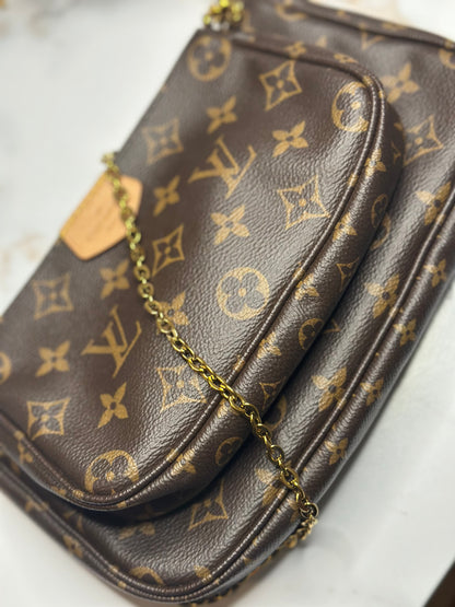Pre-owned Louis Vuitton Monogram canvas multi Pochette accessories crossbody
