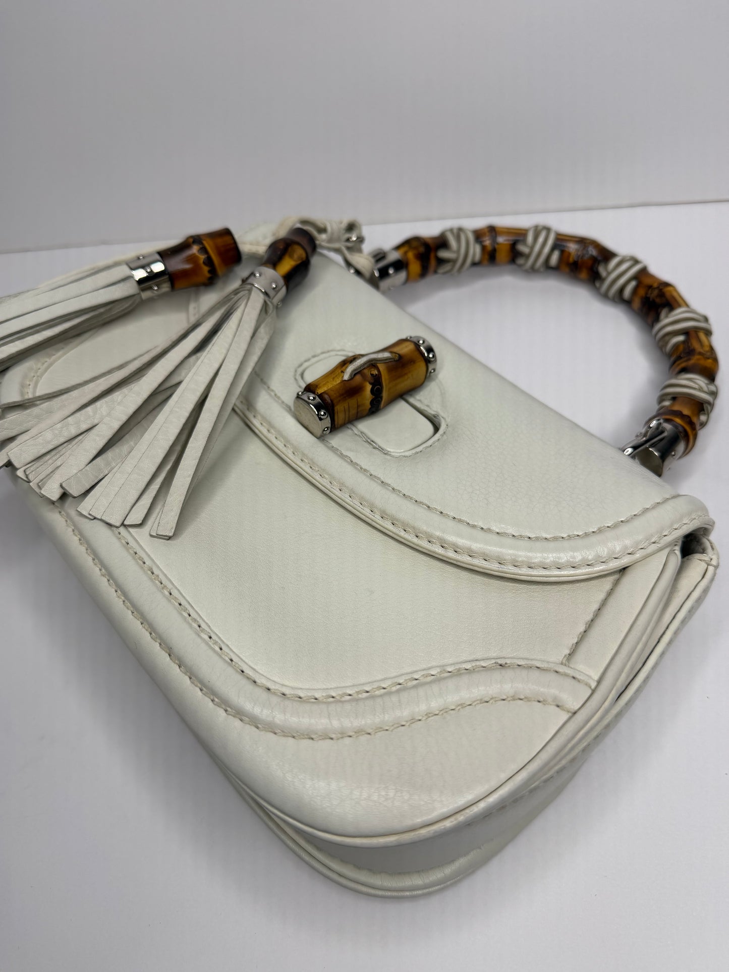 Pre-owned Gucci Bamboo Top Handle Bag Leather white leather