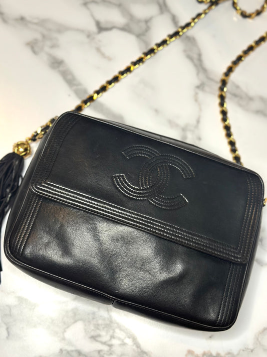 Pre-owned Chanel vintage Black Lambskin Tassel Camera Bag