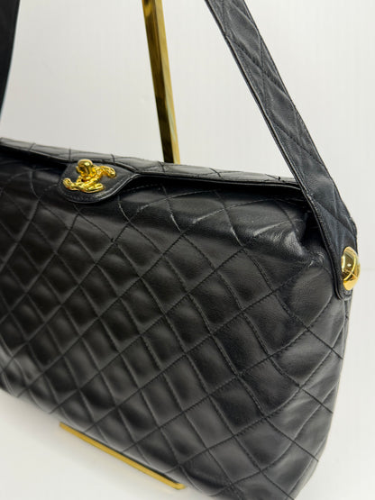 Pre-owned Chanel vintage 1992-1994 quilted lambskin shoulder bag