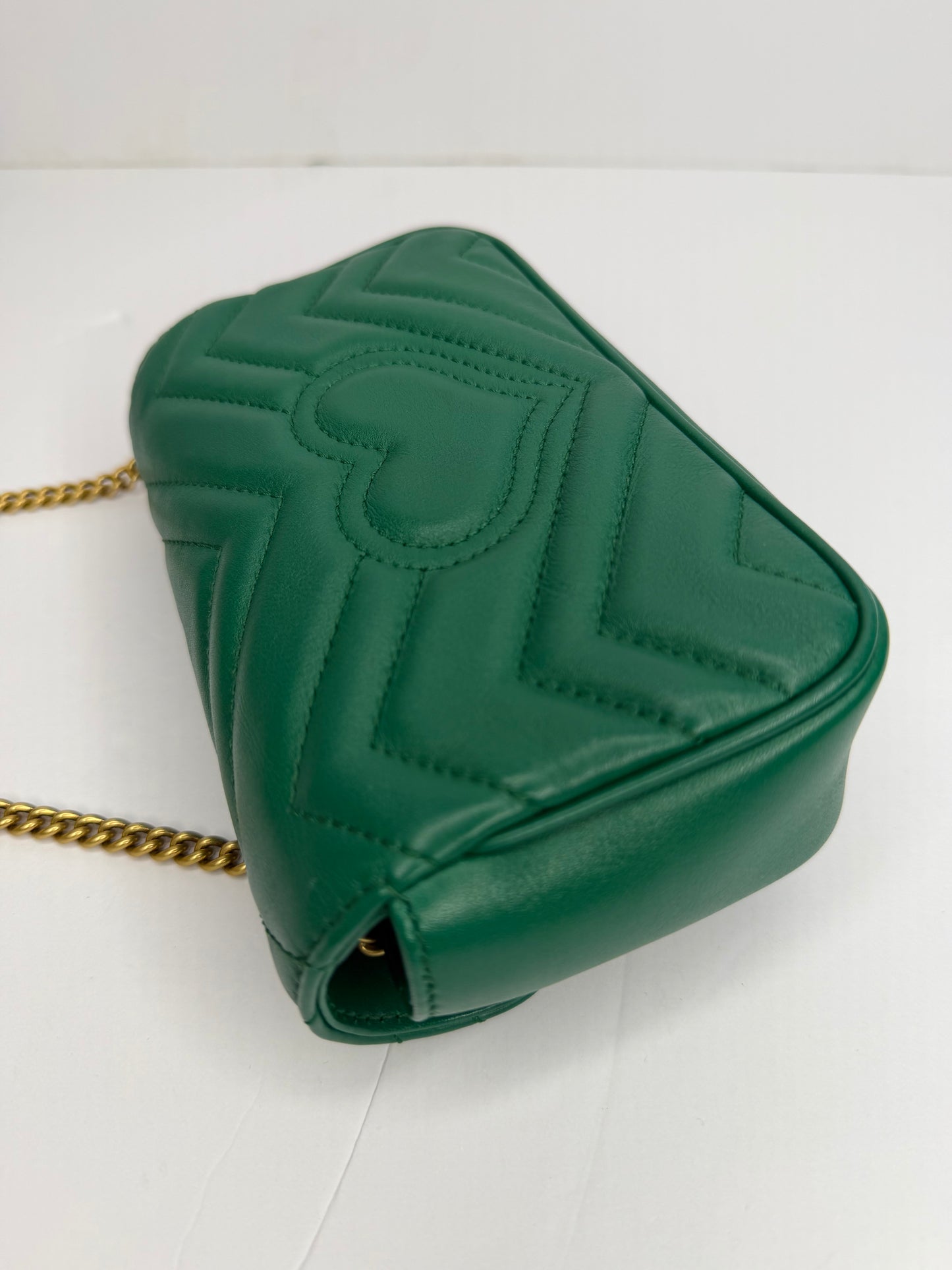 Pre-owned Gucci GG Marmont emerald green super mini crossbody