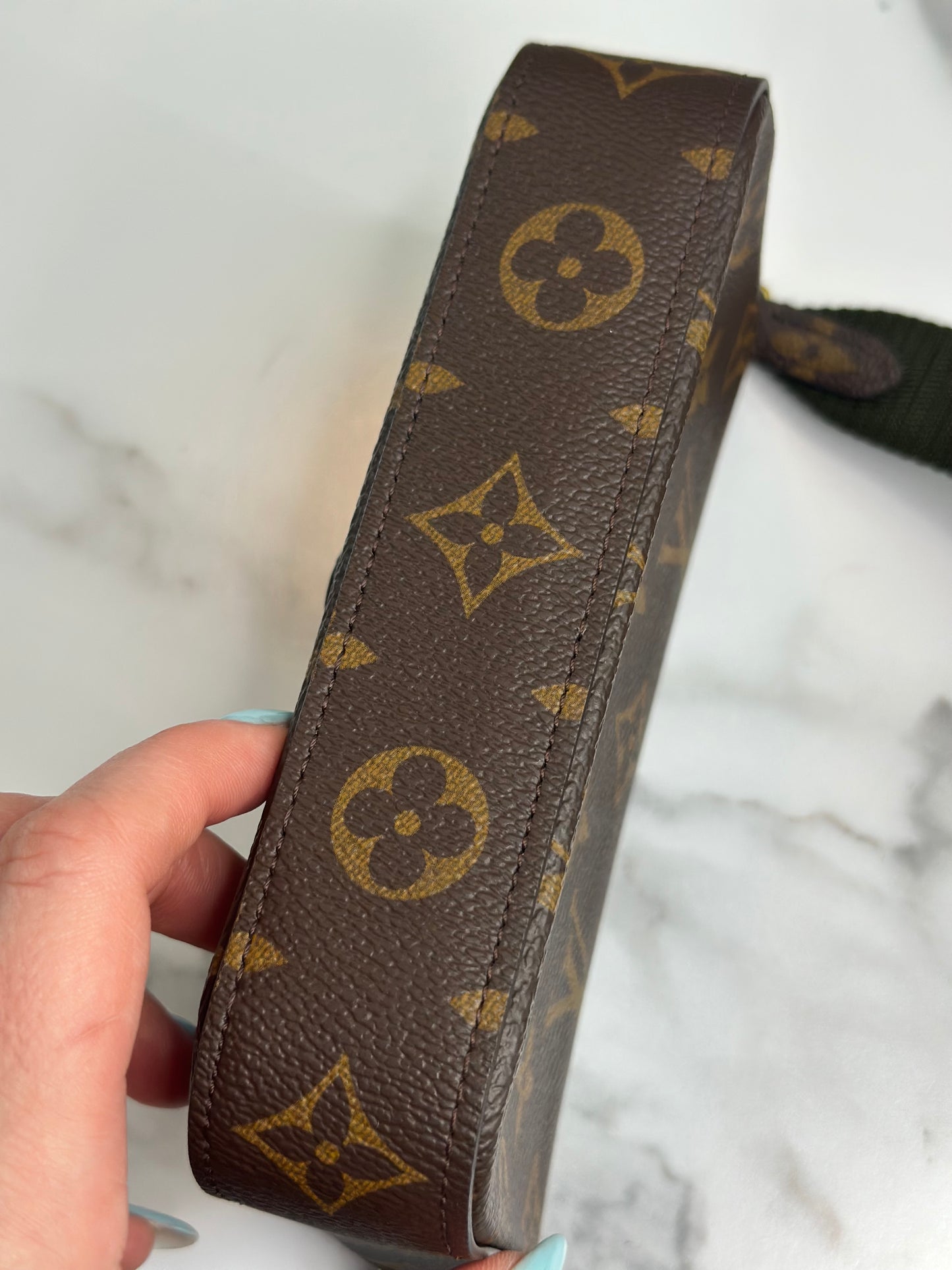 Pre-owned Louis Vuitton monogram canvas Felicie Strap & Go Kaki crossbody