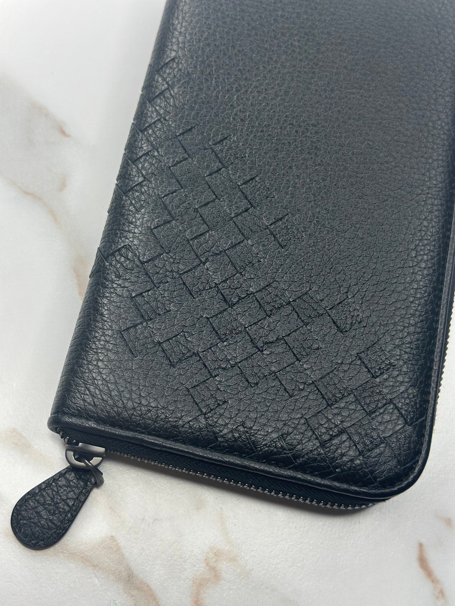 Pre-owned Bottega Veneta black Intrecciato woven zippy wallet