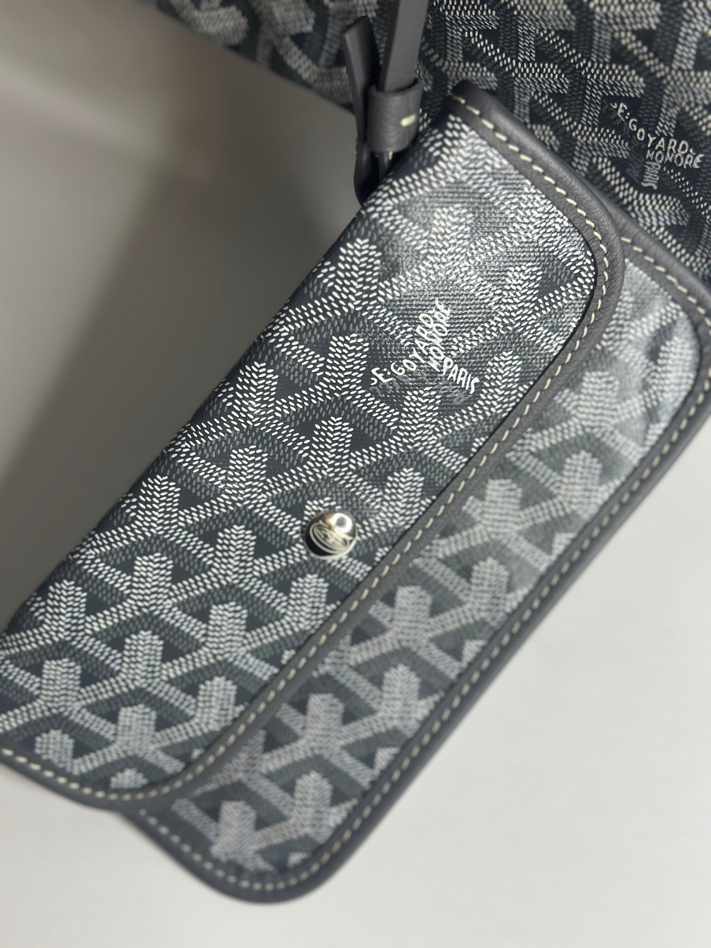 Pre-owned Goyard Grey Goyardine Canvas St. Louis PM Tote