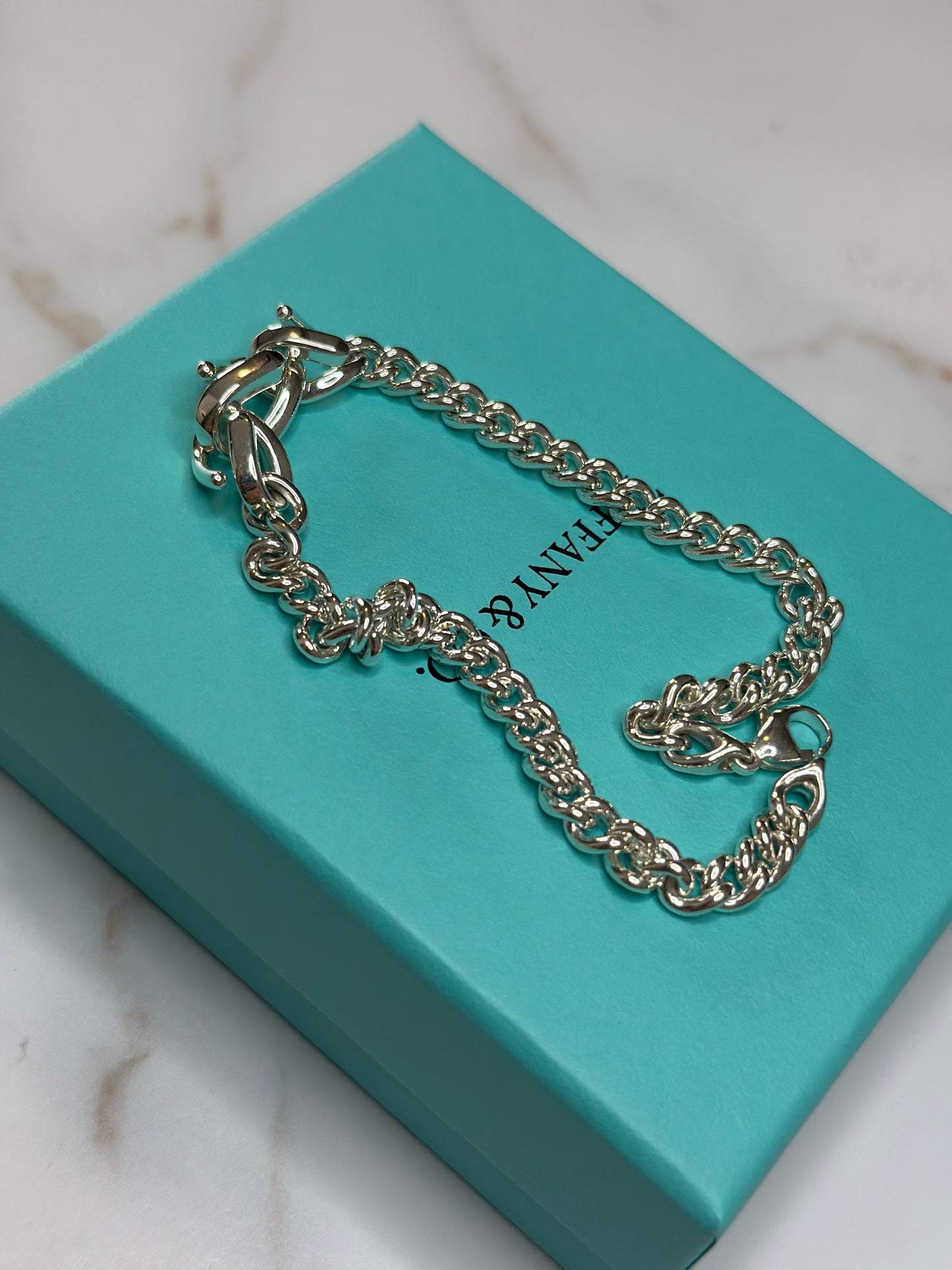 Pre-owned Tiffany Forge
Link Bracelet in High-polished Sterling Silver