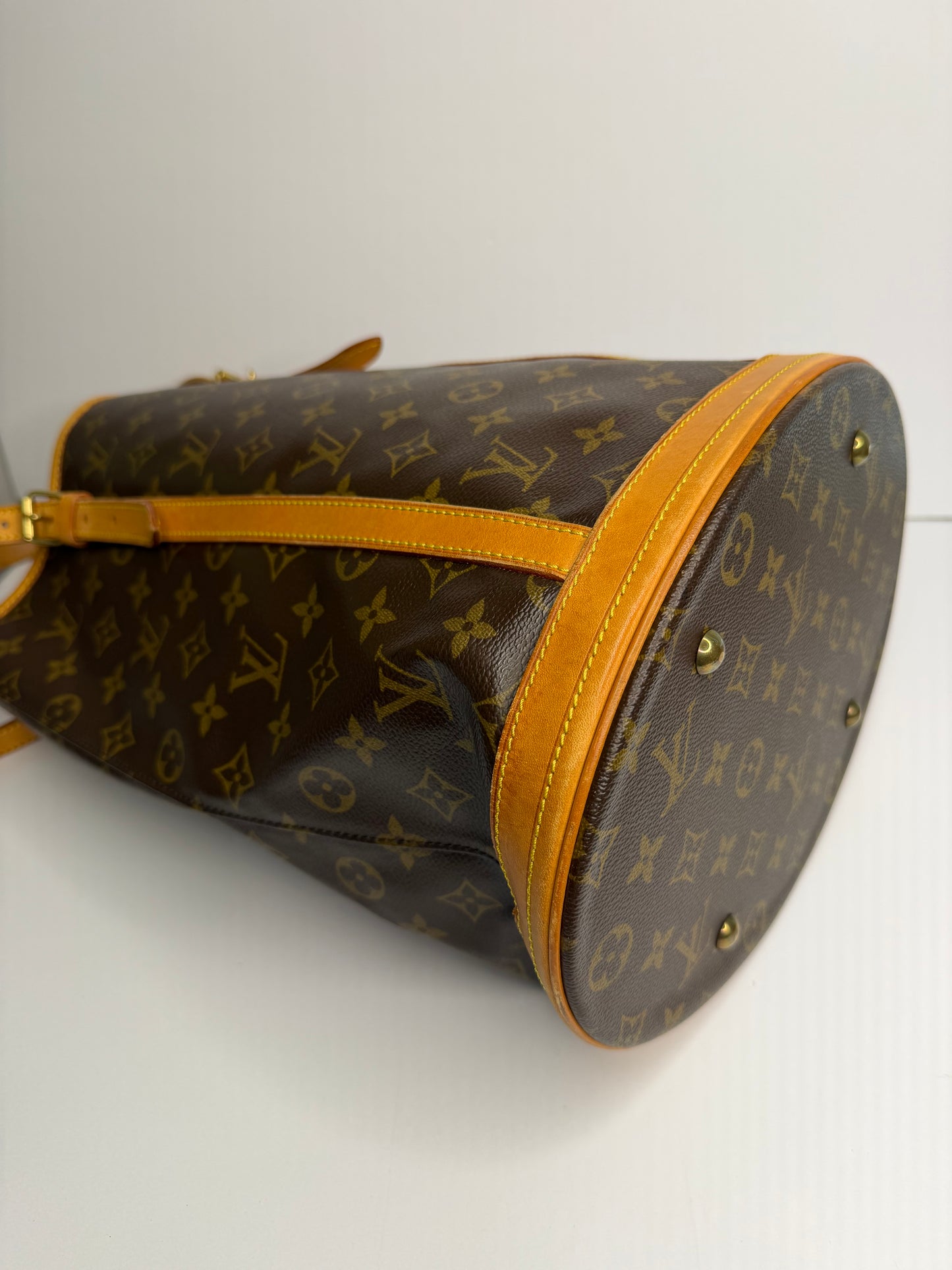 Pre-owned Louis Vuitton monogram canvas GM bucket bag shoulder tote