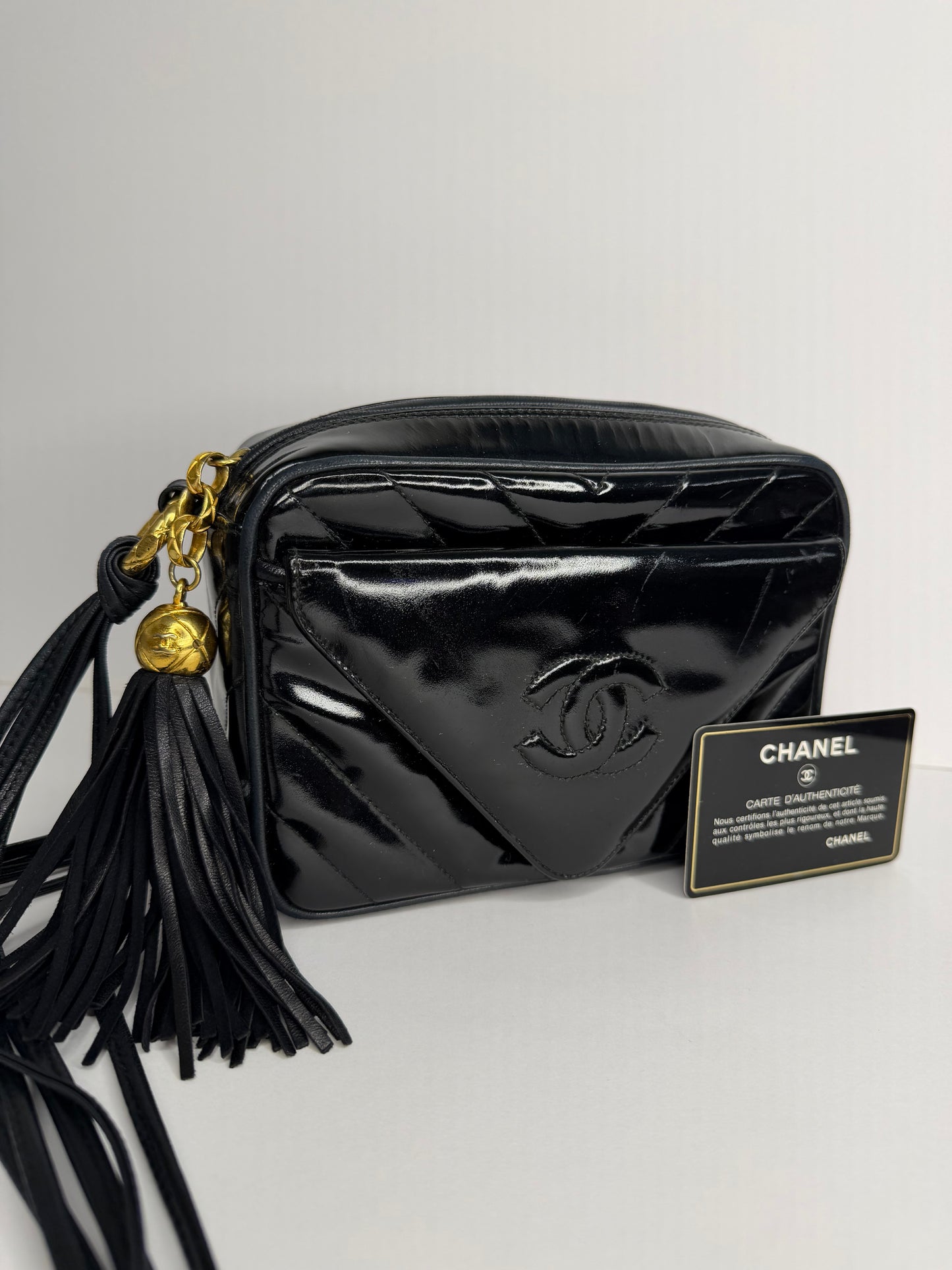 Pre-owned Chanel vintage Coco CC patent leather camera Crossbody
