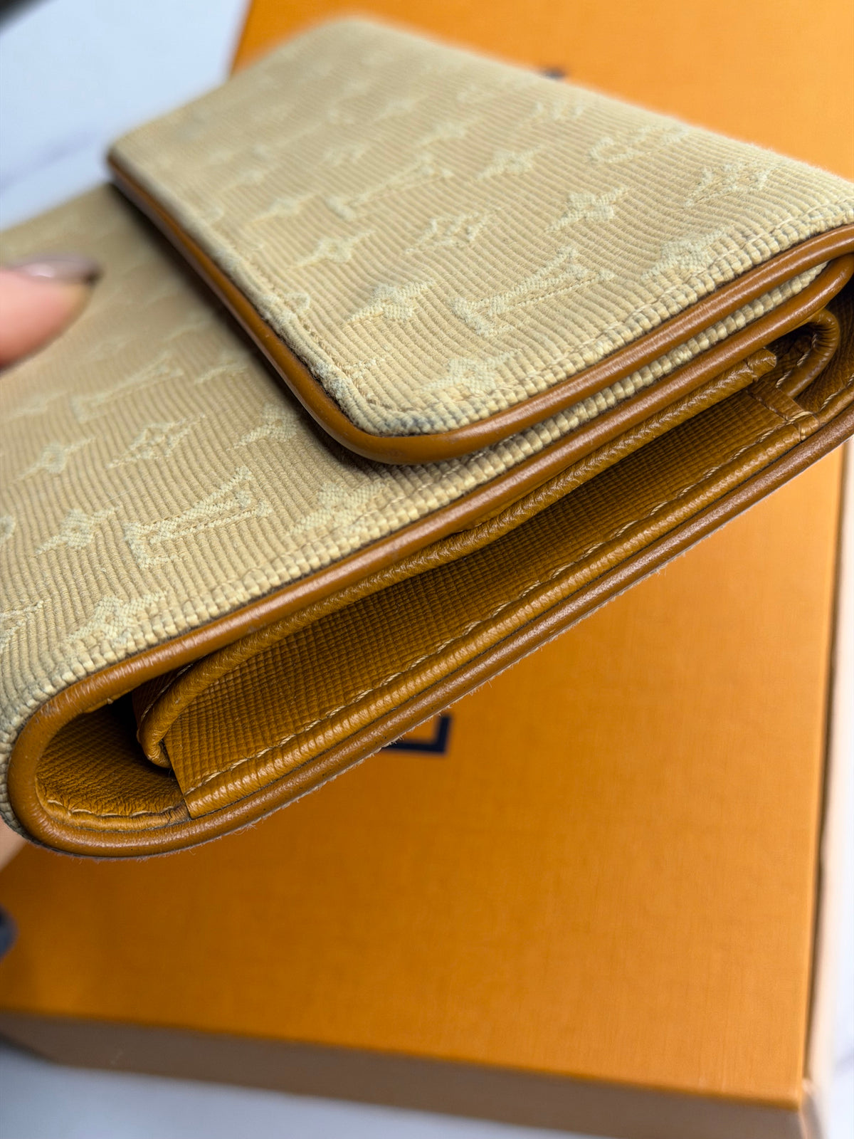 Pre-owned Louis Vuitton Mini Lin Monogram International wallet
