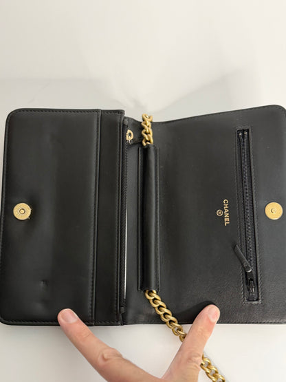 Pre-owned Chanel Le Boy quilted caviar leather wallet on chain