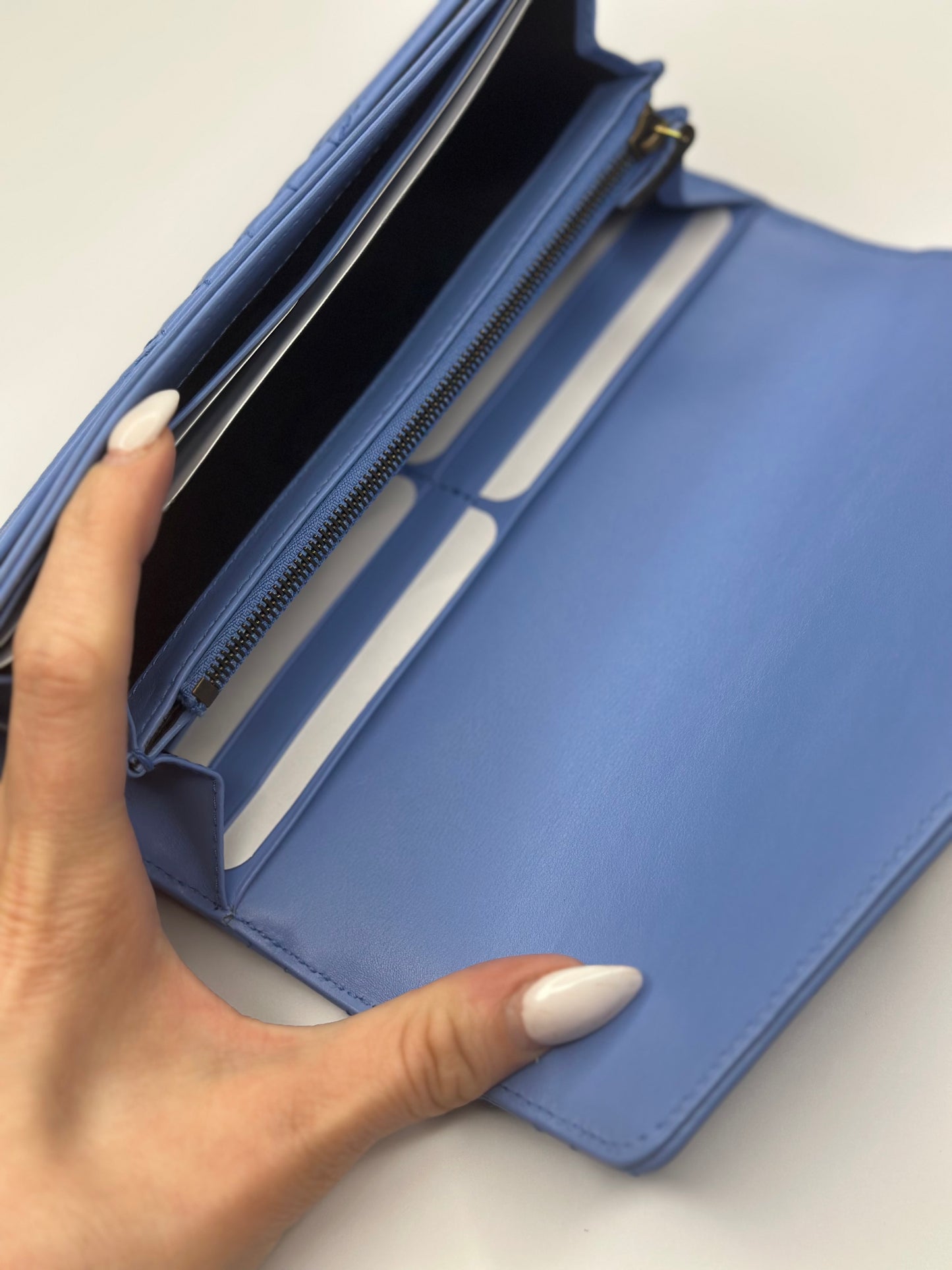 Pre-owned Gucci Continental Wallet Blue with Cherry Charm