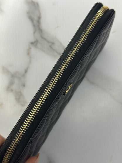 Pre-owned Chanel black caviar leather zippy wallet