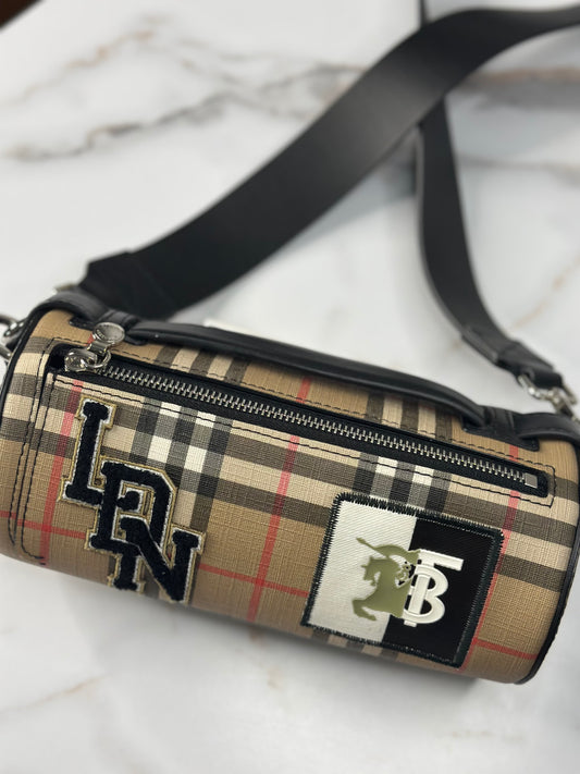 Pre-owned Burberry fall 2019 The Vintage Check E-Canvas And Leather Barrel Bag