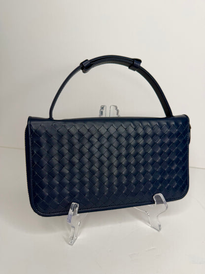 Pre-owned Bottega Veneta Intrecciato clutch in navy blue leather