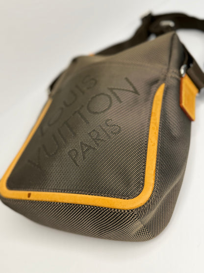 Pre-owned Louis Vuitton Canvas Citadin messenger Crossbody