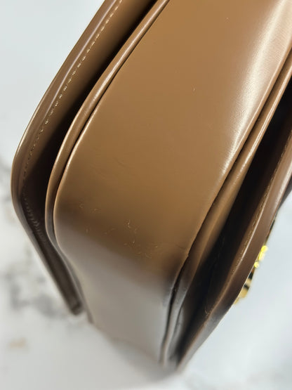 Pre-owned CELINE CLASSIQUE TRIOMPHE BAG IN NATURAL CALFSKIN CROSSBODY