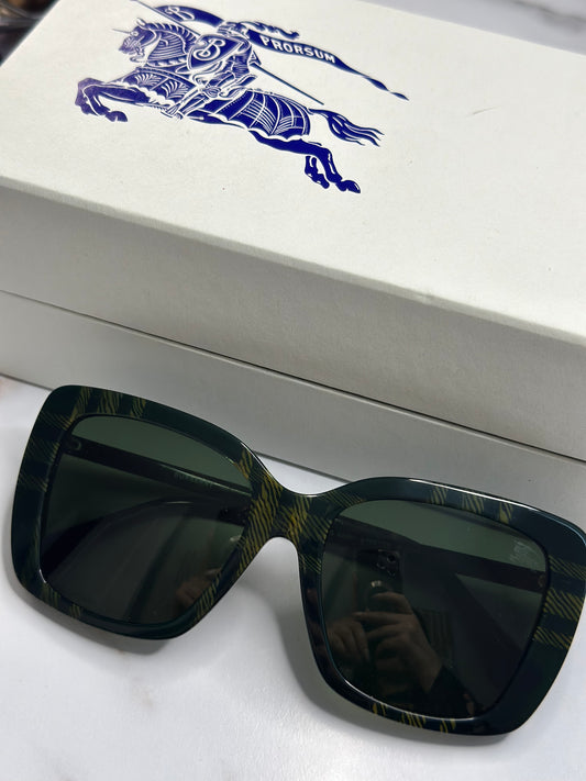 Pre-owned Burberry dark green plaid sunglasses