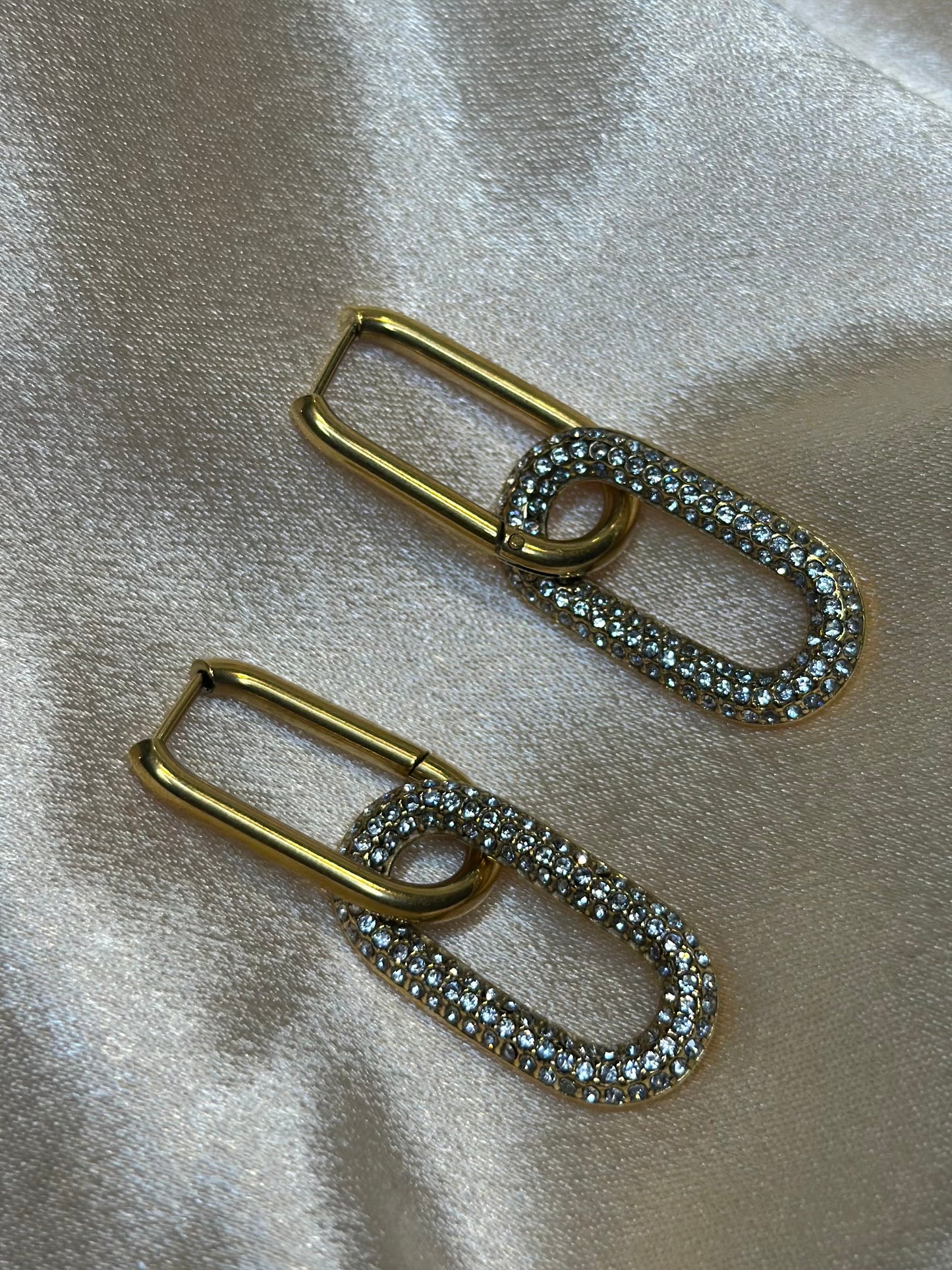 The New Yorker Drop Earrings