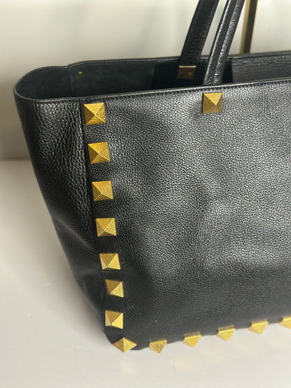 Pre-owned Valentino leather rockstud shoulder tote