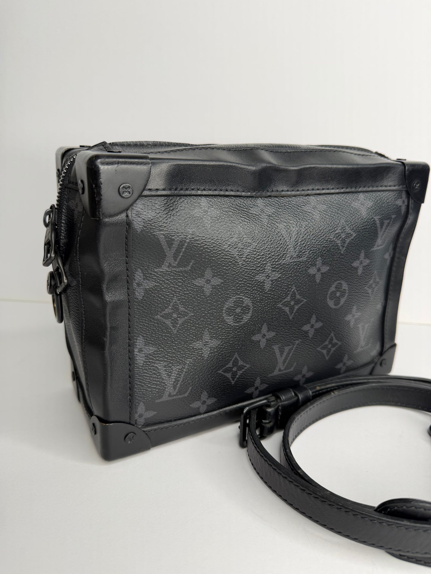 Pre-owned Louis Vuitton monogram eclipse, soft trunk Crossbody