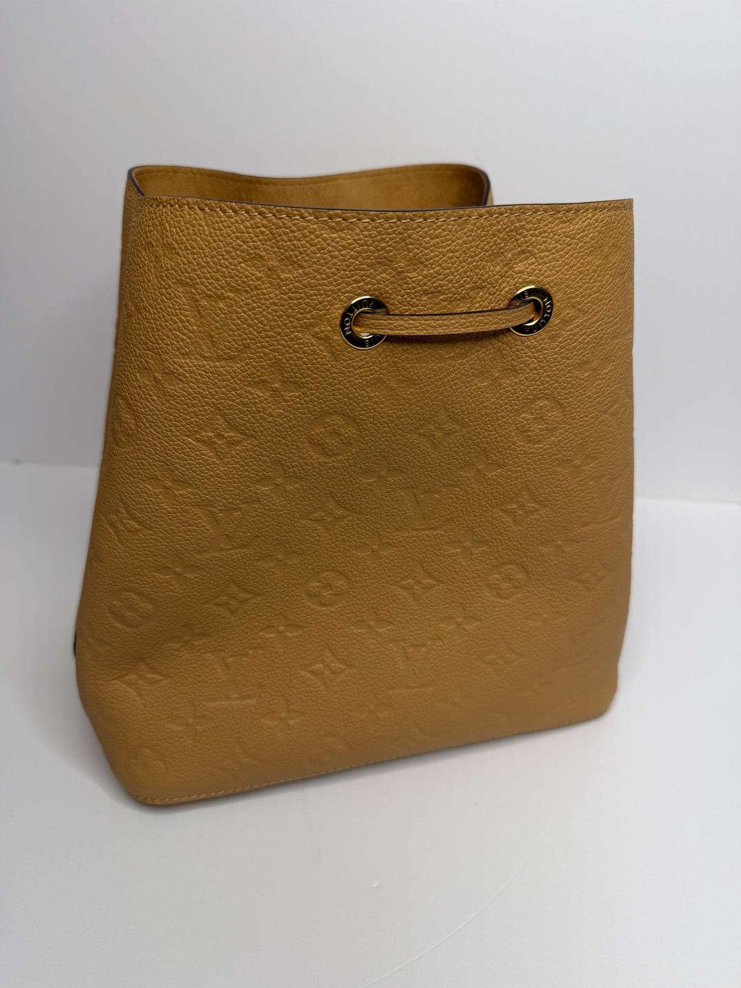 Pre-owned Louis Vuitton empriente Neo Noe in Arizons two way tote