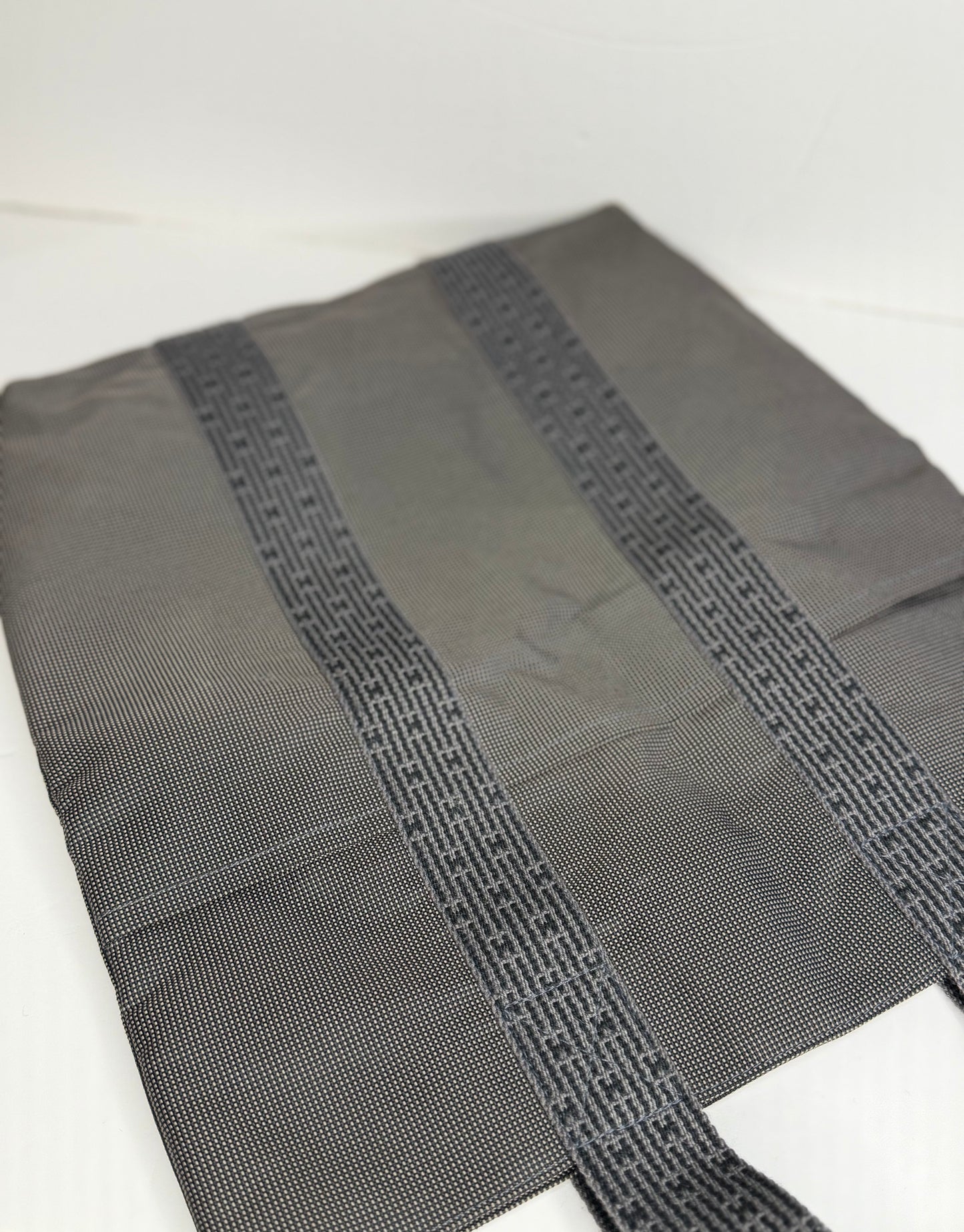 Pre-owned Hermes Canvas Herline Cabas Grey tote