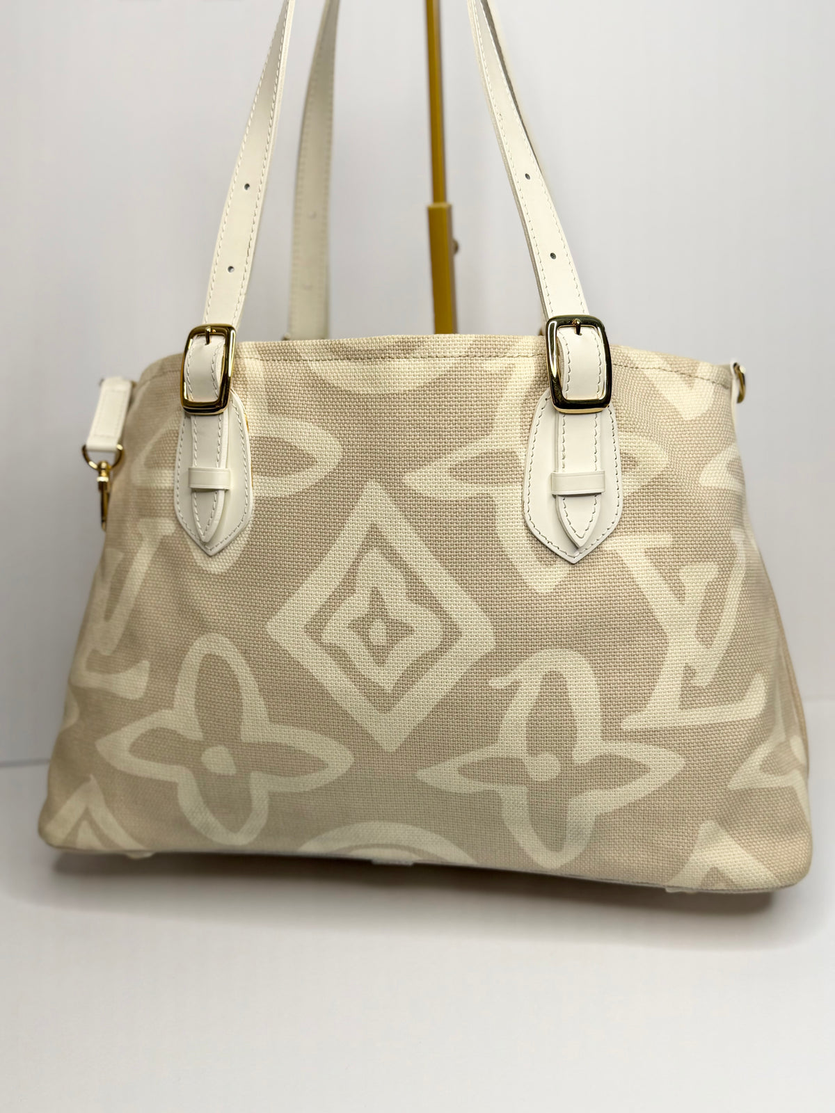 Pre-owned Louis Vuitton
LV Monogram Tahitienne Cabas PM