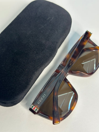 Pre-owned Gucci tortoise unisex sunglasses