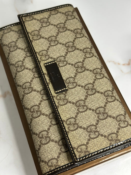 Pre-owned Gucci Supreme Canvas long wallet