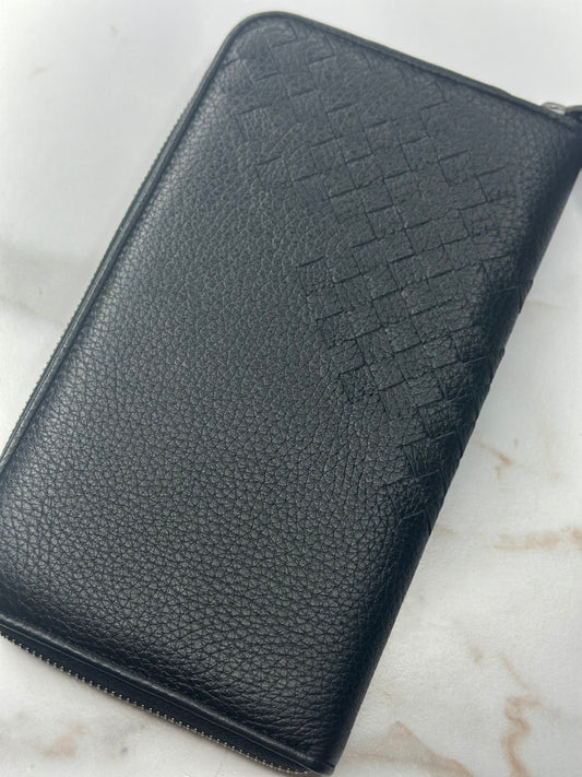 Pre-owned Bottega Veneta black Intrecciato woven zippy wallet