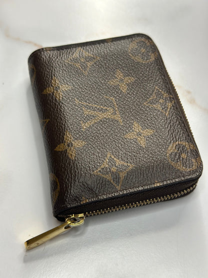 Pre-owned Louis Vuitton monogram canvas compact zippy